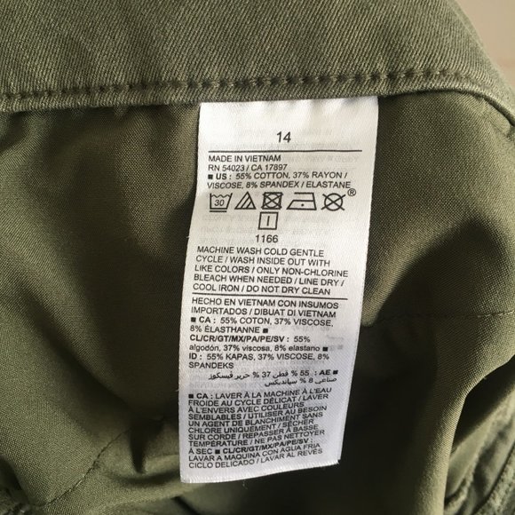 Old Navy High Rise Pixie Pant - Picture 3 of 3